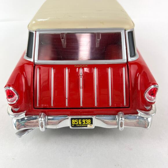 Maisto 1955 Chevrolet Nomad Wagon 1:18 Scale Die Cast Car Model - Picture 4 of 9